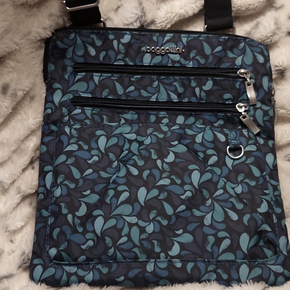 Baggallini Cross Body Bag New w/o tags